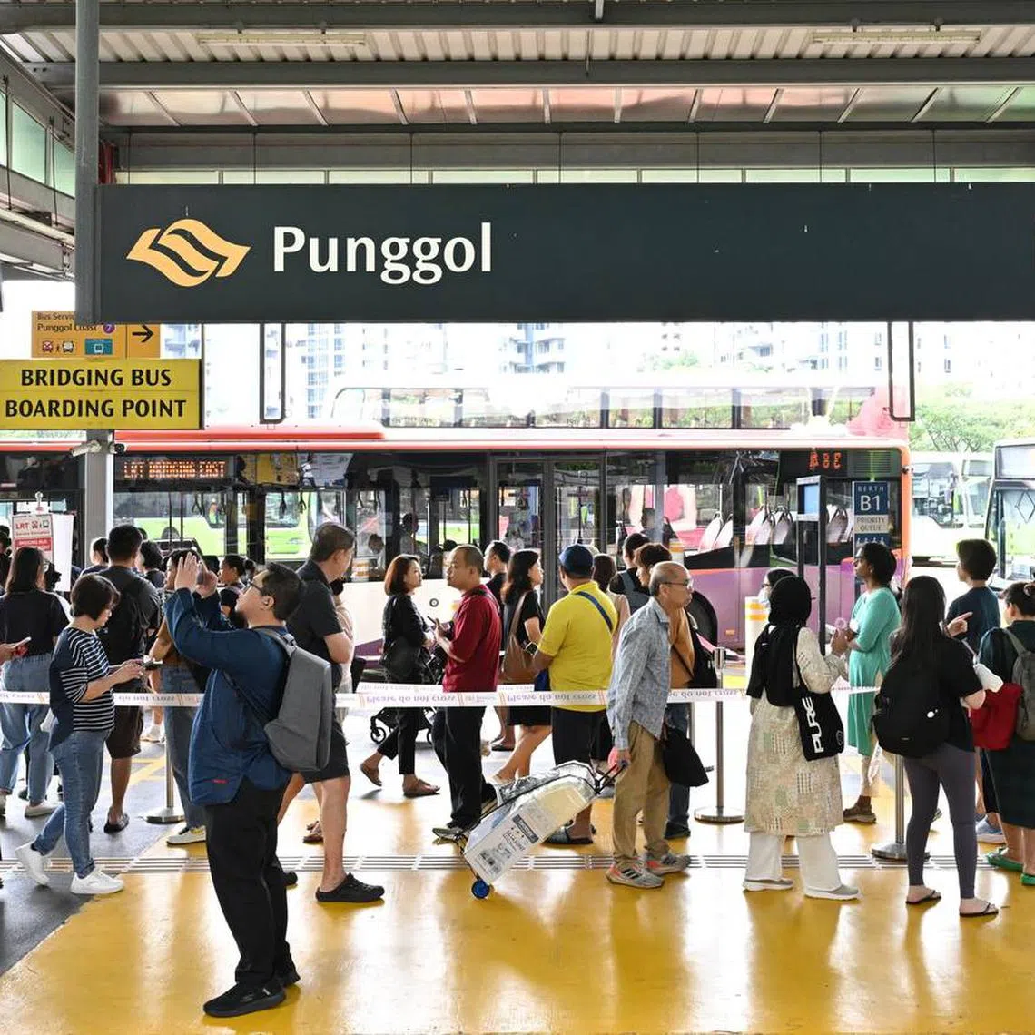 Free bridging bus service at Punggol Bus Interchange around 10.05am on Aug 15.