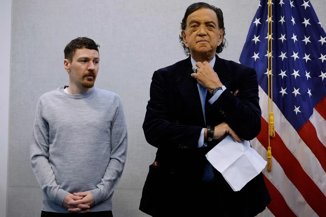 Bill Richardson (right) in January 2023, with Taylor Dudley, one day after he helped negotiate Mr Dudley's release from a prison in Kaliningrad, Russia.