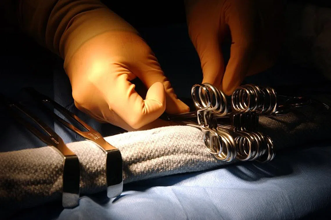 Anamta Ahmad, 15, lost her right arm in an electrocution accident in 2022.