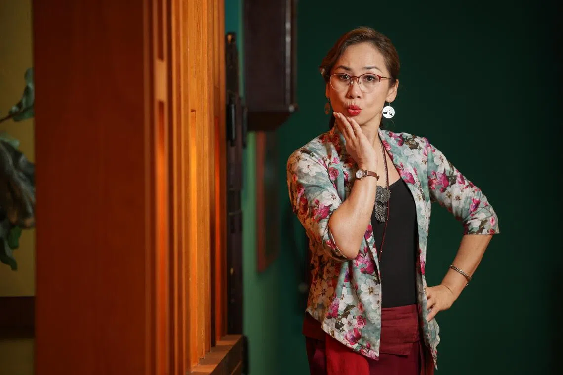 Vernetta Lopez plays Aunty Lee, the owner of a Peranakan cafe who moonlights as an amateur sleuth.