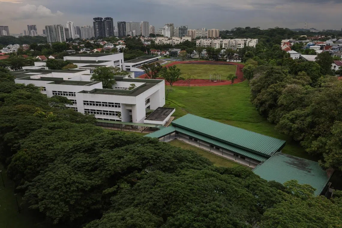 Situated at 53 Mount Sinai Road, this plot of land housed RJC students from 1984 till 2004, when it moved to the Bishan Campus next to Raffles Institution. 