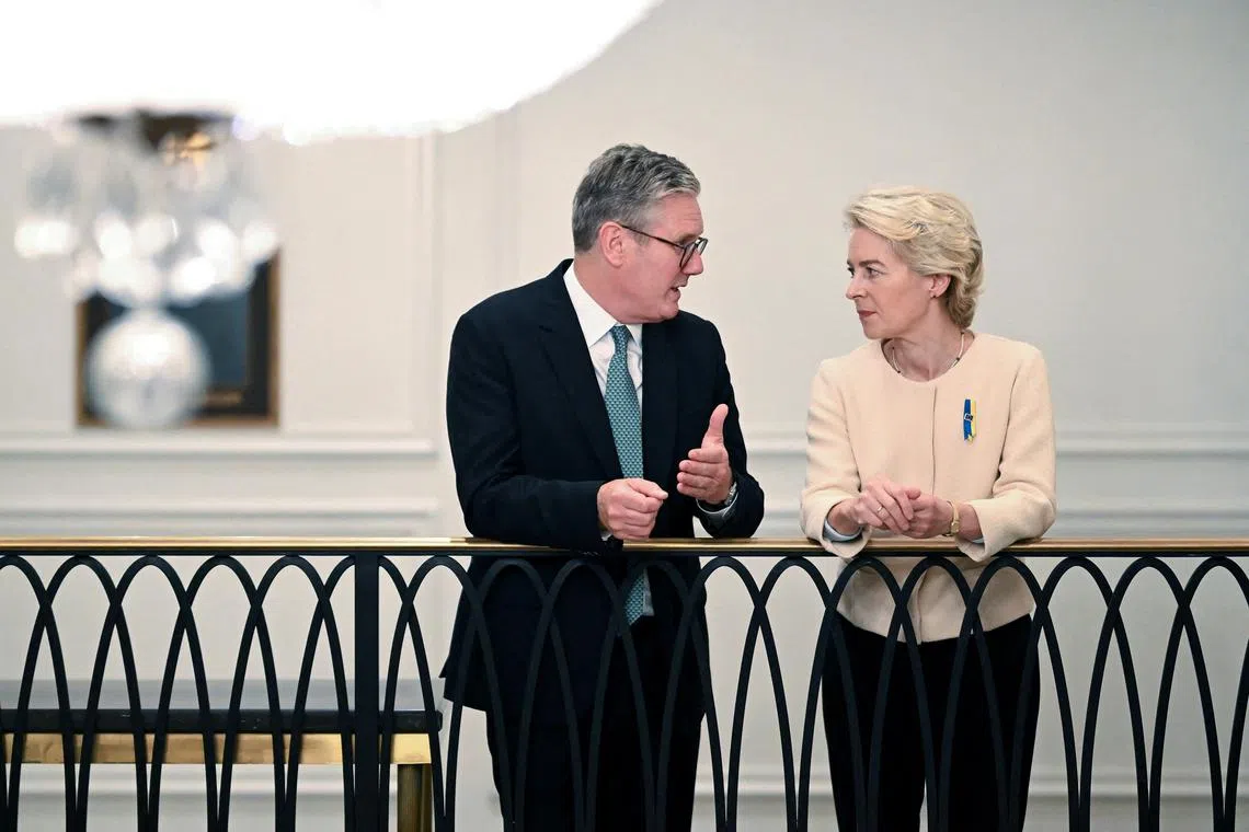 FILE PHOTO: President of the European Commission Ursula von der Leyen speaks with British Prime Minister Keir Starmer during the 79th United Nations General Assembly at the United Nations on September 25, 2024 in New York. Leon Neal/Pool via REUTERS/File Photo