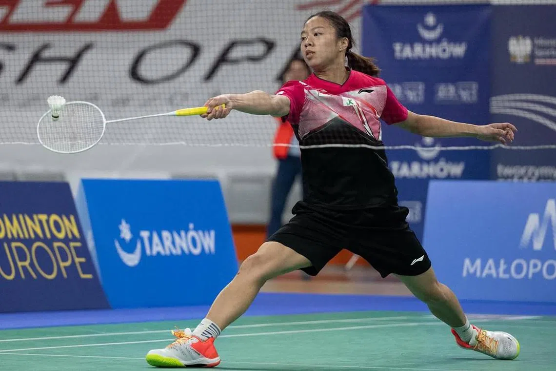 dlbad27 - Singapore's Yeo Jiamin wins her third international title after beating Turkey's Neslihan Yigit 21-13, 21-11 in the Polish Open women's singles final.

Credit: Facebook/Polski Zwiazek Badmintona