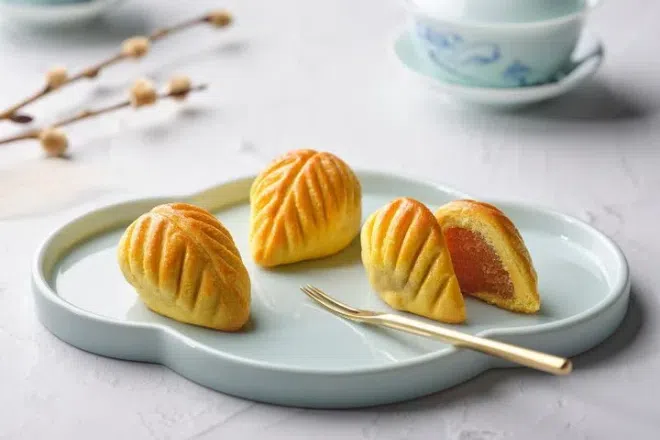 Four Seasons Hotel Singapore Pineapple Tarts