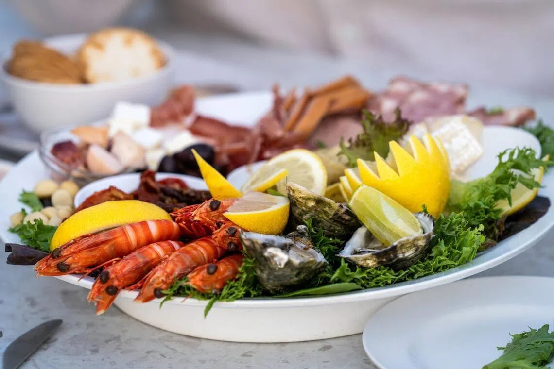 fresh seafood darwin food tour australia