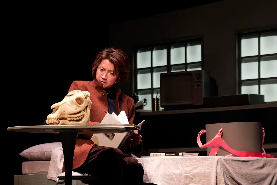 jstatsuya31 - Japanese actor Tatsuya Fujiwara stars in the play End Of The World And Hard-Boiled Wonderland. 


PHOTO: ESPLANADE – THEATRES ON THE BAY