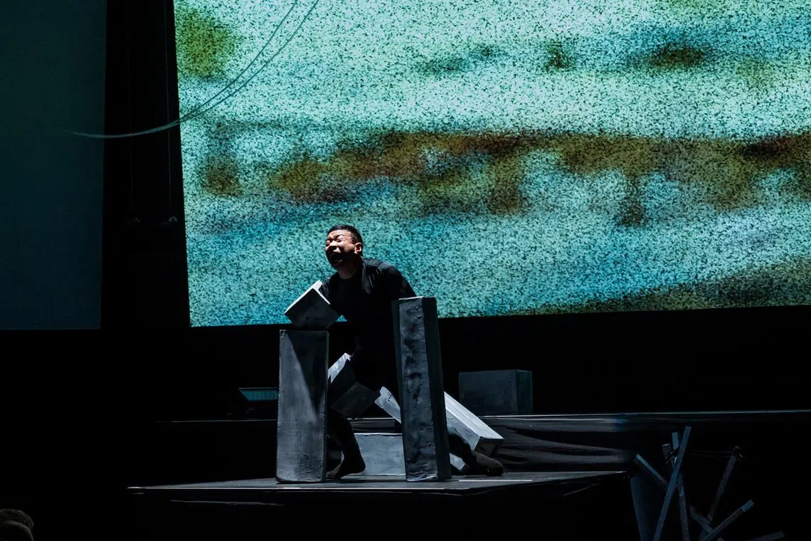 Rizman Putra as a machinist King Kong in Umbilical.