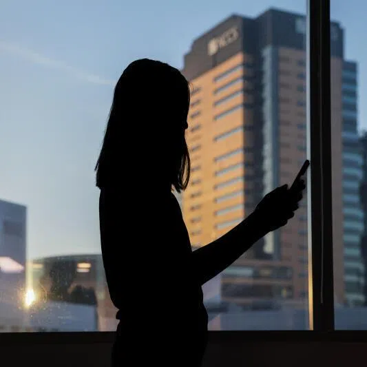 Jane Lim (not her real name), a phishing scam victim in her 50s, clicked on a link sent to her email address by the “buyer” to receive payment, but ended up losing $1,000 instead. 