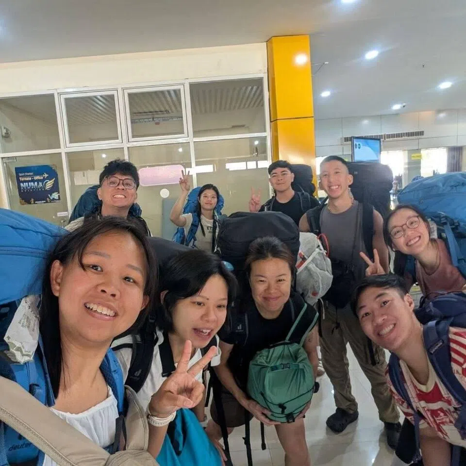 Singaporean climbers Shahin Muhrez Abdul Hamid (back row, centre) and Timothy Heng (back row, second from right) were killed on Mount Dukono which erupted on May 8.