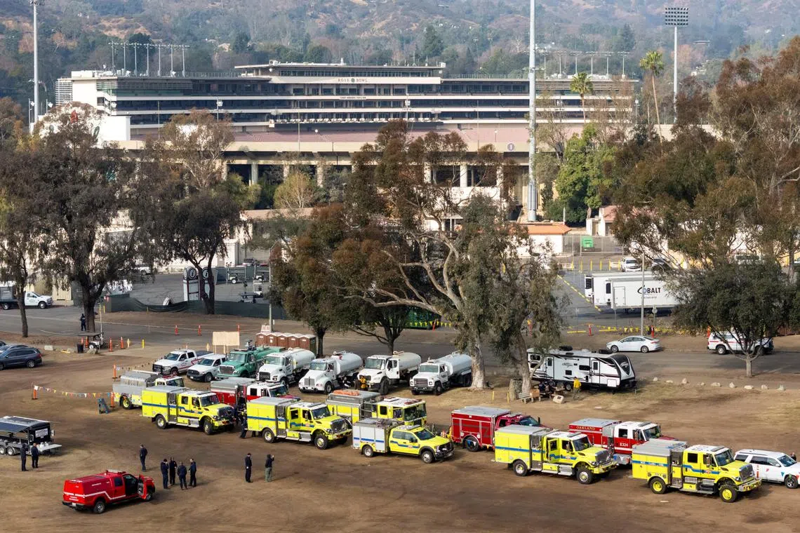 Powerful winds and very low humidity would again bring “dangerous high-end red flag fire weather conditions”, warned the National Weather Service.