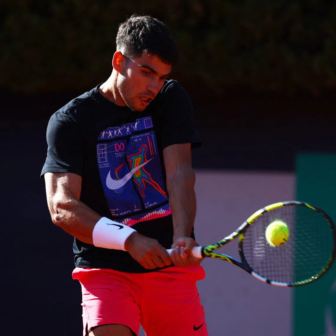 FILE PHOTO: Tennis - Italian Open - Foro Italico, Rome, Italy - May 6, 2025 Spain's Carlos Alcaraz during training REUTERS/Yves Herman/File Photo