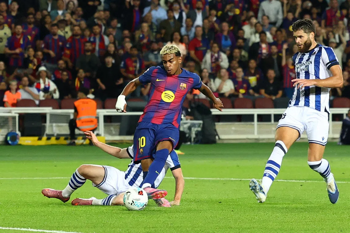 Soccer Football - LaLiga - FC Barcelona v Real Sociedad - Estadi Olimpic Lluis Companys, Barcelona, Spain - September 28, 2025 FC Barcelona's Lamine Yamal scores their third goal, disallowed for offside REUTERS/Albert Gea