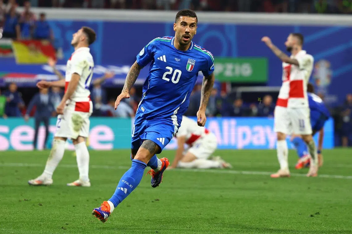 Soccer Football - Euro 2024 - Group B - Croatia v Italy - Leipzig Stadium, Leipzig, Germany - June 24, 2024  Italy's Mattia Zaccagni celebrates scoring their first goal REUTERS/Lee Smith