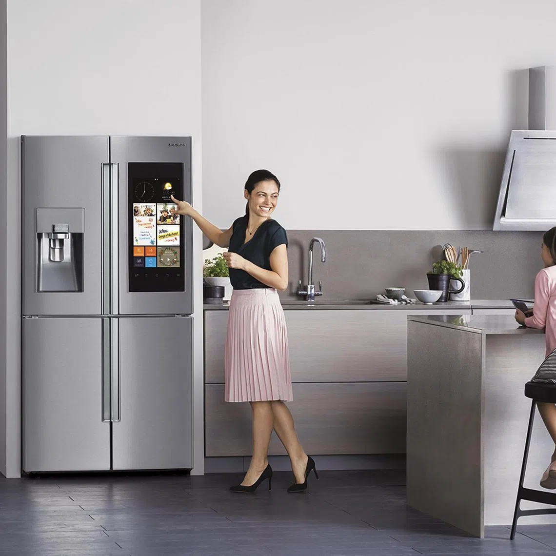 Smart TVs, smart speakers and Internet-connected appliances such as robotic vacuum cleaners and smart refrigerators are increasingly making their way into homes in Singapore, requiring more Internet bandwidth.