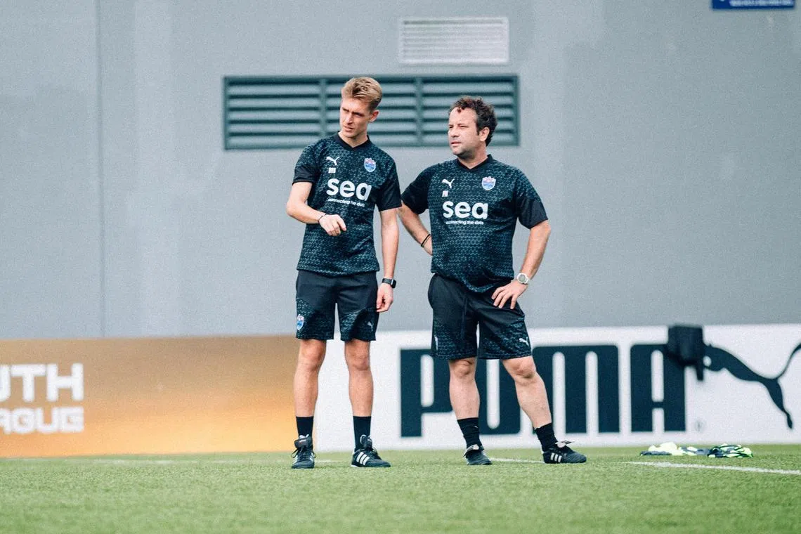 Lion City Sailors interim coaches Daan van Oudheusden and Pablo Muniz having discussions in training.

PHOTO: LION CITY SAILORS