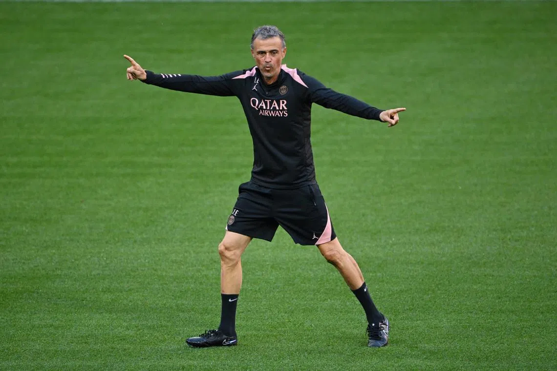 Soccer Football - Champions League - Final - Paris St Germain Training - Allianz Arena, Munich, Germany - May 30, 2025 Paris St Germain coach Luis Enrique during training REUTERS/Annegret Hilse