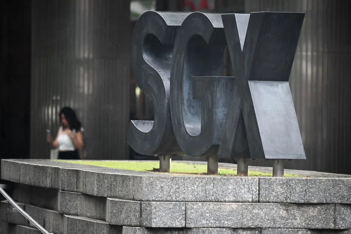 Trading of 10-year Japanese government bond futures at the Singapore Exchange has increased sixfold in 12 months.