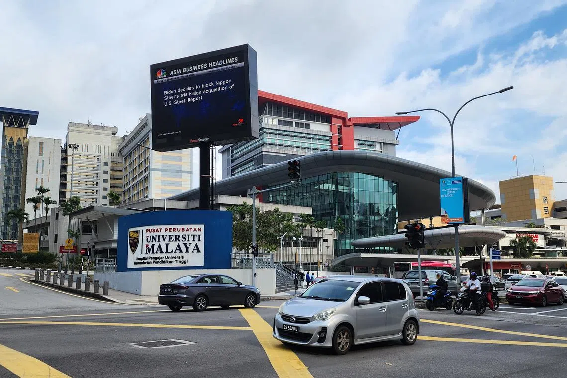 hzhealth - One of Malaysia’s largest public hospitals, University Malaya Medical Centre (UMMC), has sharply raised its fees at a time when medical costs and health insurance premiums are soaring. 

CREDIT: HAZLIN HASSAN