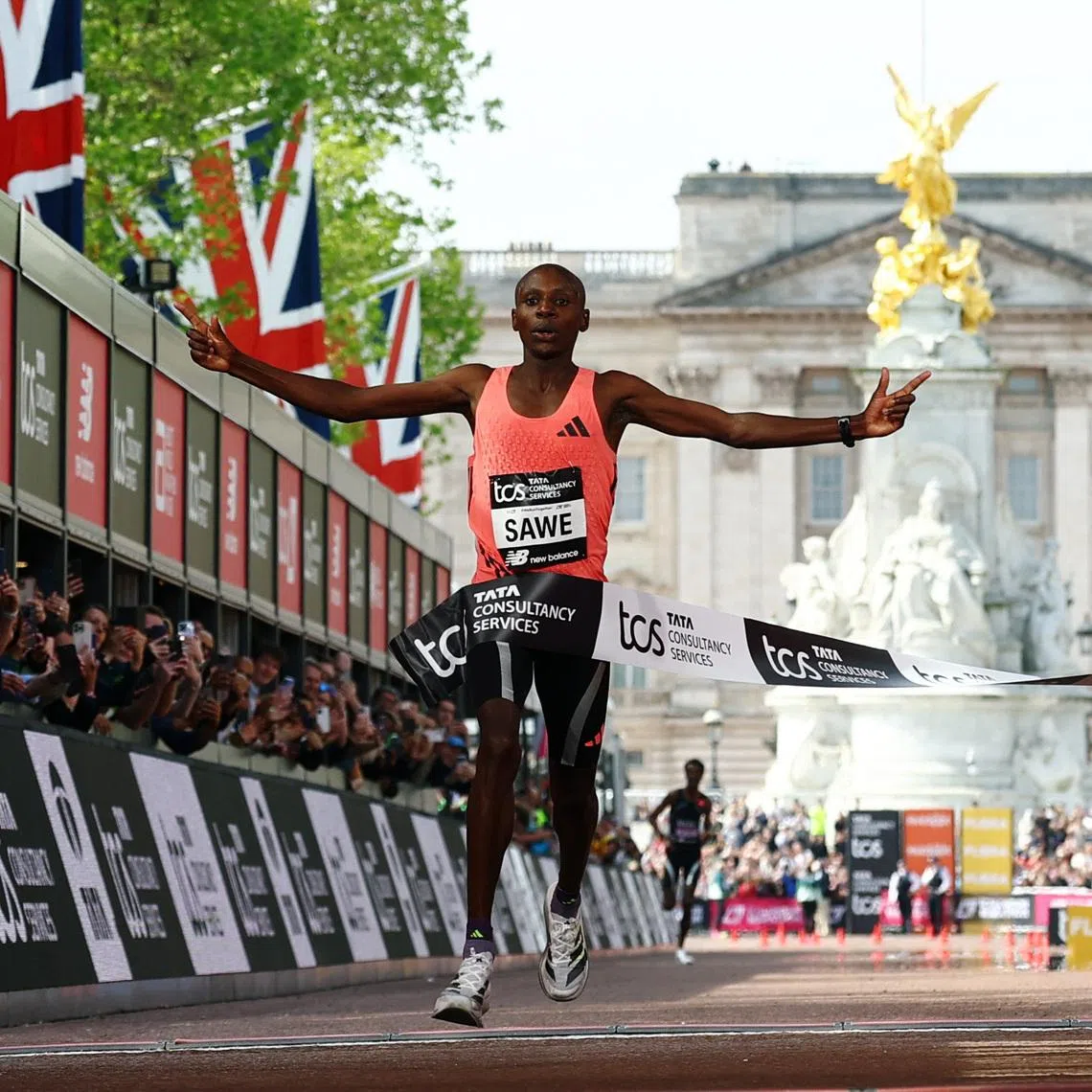 Athletics - London Marathon - London, Britain - April 26, 2026 Kenya's Sabastian Sawe crosses the finish line to win the men's elite race REUTERS/Matthew Childs