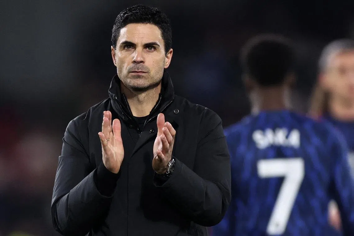Soccer Football - Premier League - Brentford v Arsenal - GTech Community Stadium, London, Britain - February 12, 2026 Arsenal manager Mikel Arteta applauds fans after the match REUTERS/David Klein