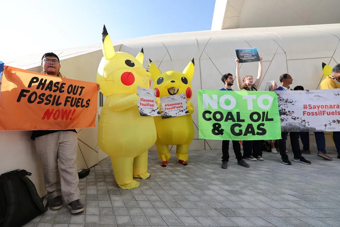 An estimated 5.13 million excess deaths per year globally are attributable to ambient air pollution from fossil fuel use.