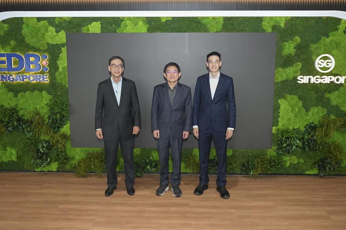 alspace28 - Singapore's inaugural space summit will be held at the Sands Expo and Convention Centre from Feb 2 to 3, 2026. Pictured from L-R: Mr Jonathan Hung, executive director of OSTIn, Mr Leck Chet Lam, managing director of organiser Experia Events, and Mr Sia Kheng Yok, chief executive of the Association of Aerospace Industries (Singapore).

Credit: Experia Events