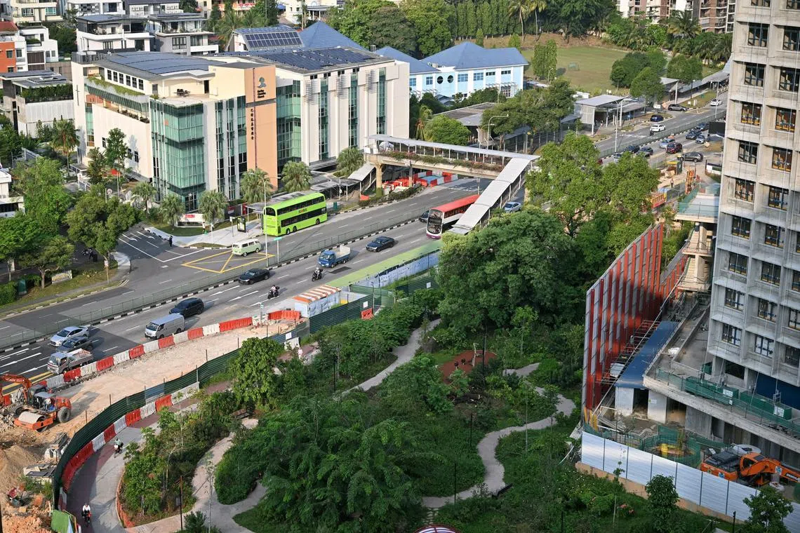 HDB is carrying out junction roadworks to convert the existing T-junction where Bartley Road connects to Serangoon Avenue 1, to a future cross-junction connecting Bidadari Park Drive to Bartley Road and Serangoon Avenue 1.

Picture taken from Block 215a Bidadari Park Drive on Aug 26, 2024.