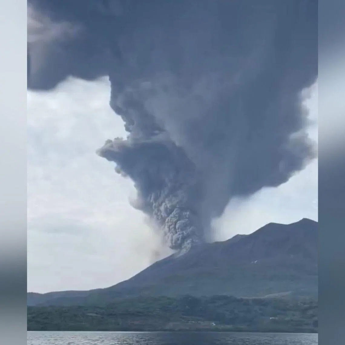 Sakurajima erupted after noon on April 11, sending ash soaring up to 3.4km.