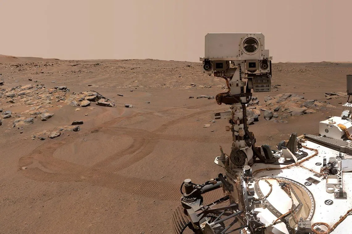 FILE PHOTO: NASA’s Perseverance Mars rover is seen in a \"selfie\" that it took over a rock nicknamed \"Rochette\", September 10, 2021. NASA/JPL-CALTECH/MSSS/Handout via REUTERS/ File Photo