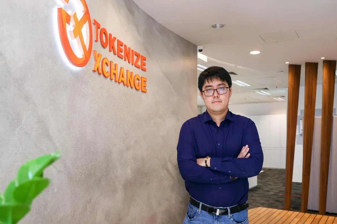 Hong Qi Yu and and his former wife, Erin Koo Kee Hoon, are being sued by a group of 249 former customers.