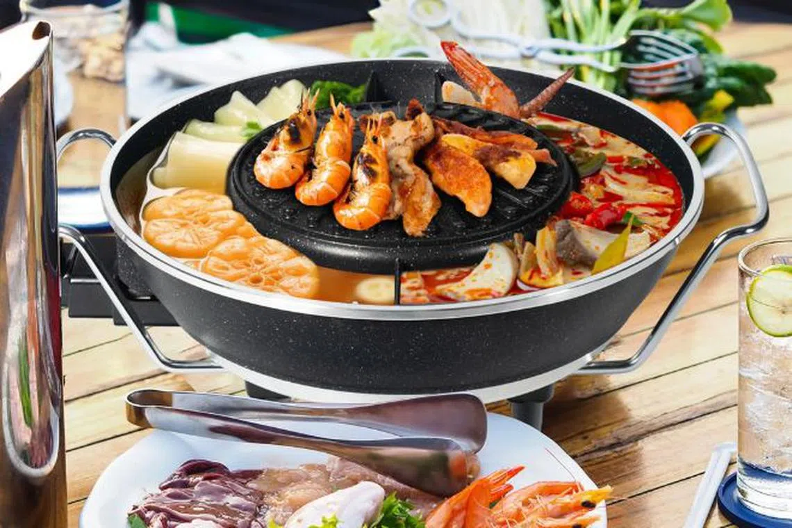 Toyomi Electric 2-in-1 Mookata Pot and Grill