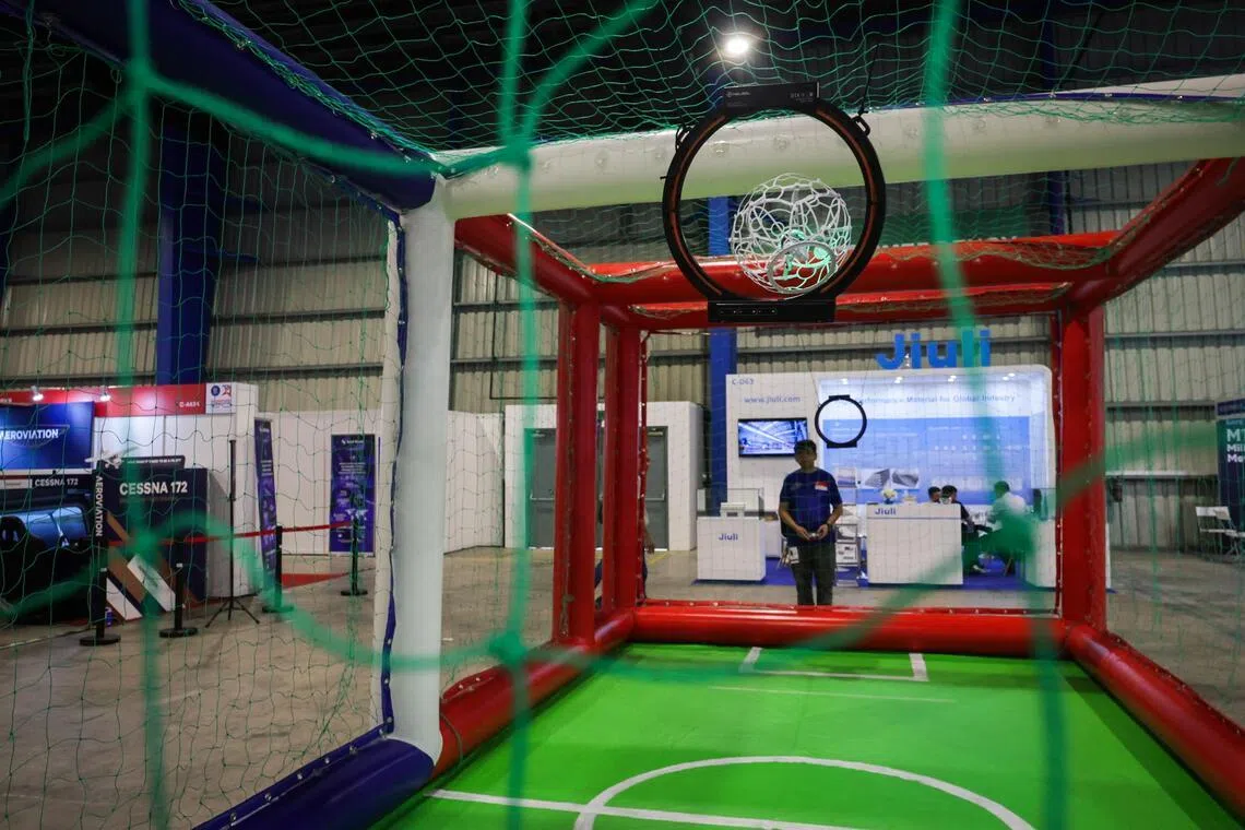 Drone soccer is equally fun with a flying “ball”. Try it out at the Association of Drone Soccer’s booth.