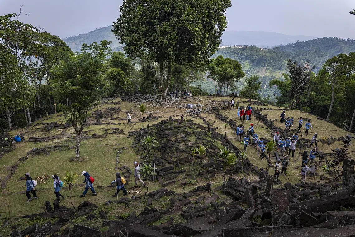 FILE — The Gunung Padang archaeological site in Cianjur, West Java, Indonesia, Dec. 22, 2023. The American publisher of a study that challenged scientific orthodoxy by claiming that this site was up to 27,000 years old, making it the world’s “oldest pyramid,” retracted it on March 20, 2024, citing faulty radiocarbon dating. (Ulet Ifansasti/The New York Times)