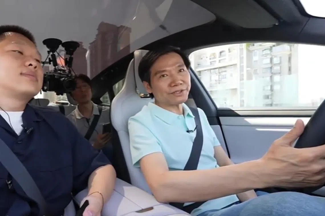 Xiaomi founder Lei Jun (right) has over 23 million followers apiece on Weibo and Douyin.
