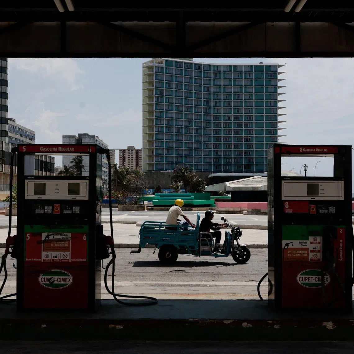 Blackouts have increased dramatically this week and last across the capital Havana, with many neighbourhoods without light for 20 to 22 hours a day.