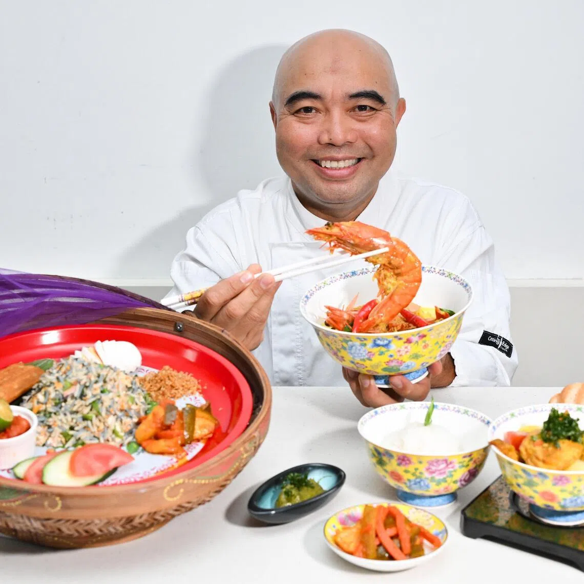Parkway East Hospital’s executive chef Roslan Abbas has come up with Peranakan dishes for patients.