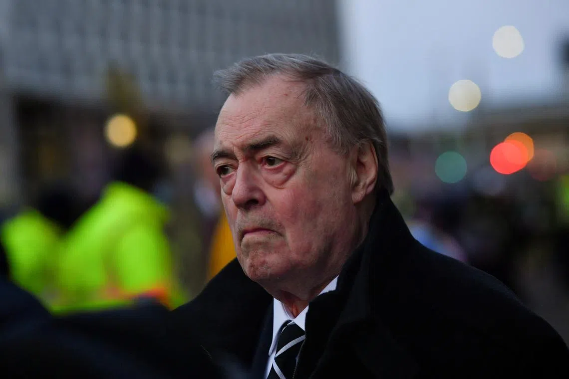 FILE PHOTO: Britain's former Deputy Prime Minister John Prescott waits to enter the UN Climate Change Conference (COP26) in Glasgow, Scotland, Britain, November 10, 2021. REUTERS/Dylan Martinez/File Photo