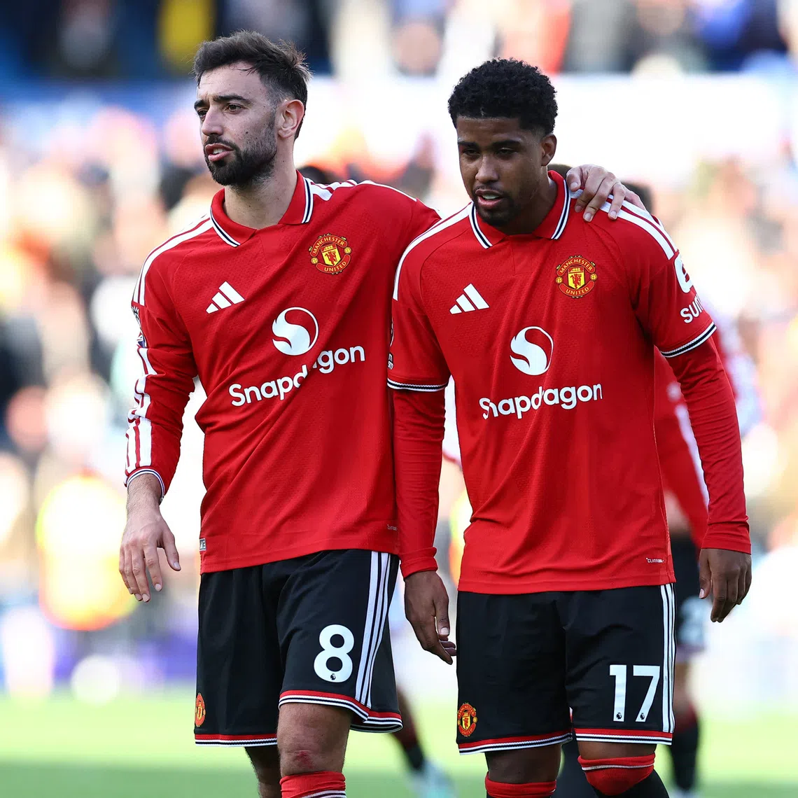 Soccer Football - Premier League - Leeds United v Manchester United - Elland Road, Leeds, Britain - October 18, 2026 Manchester United's Bruno Fernandes and Andrey Santos at the end of the match REUTERS/Phil Noble
