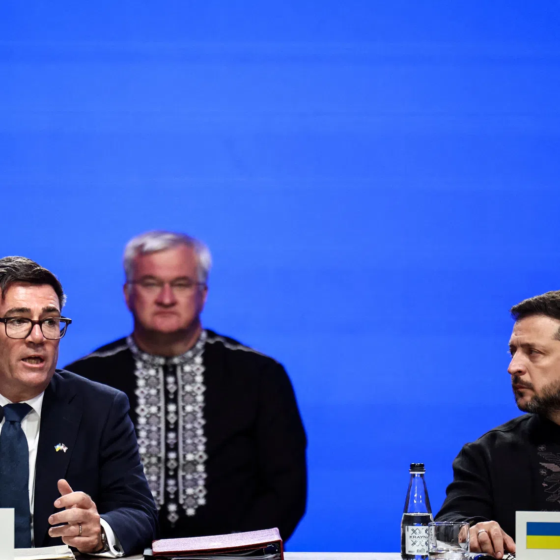 British Prime Minister Andy Burnham (left) on Aug 24 visited Ukraine for his first trip abroad since becoming prime minister, where he had talks with Ukraine’s President Volodymyr Zelensky (right).