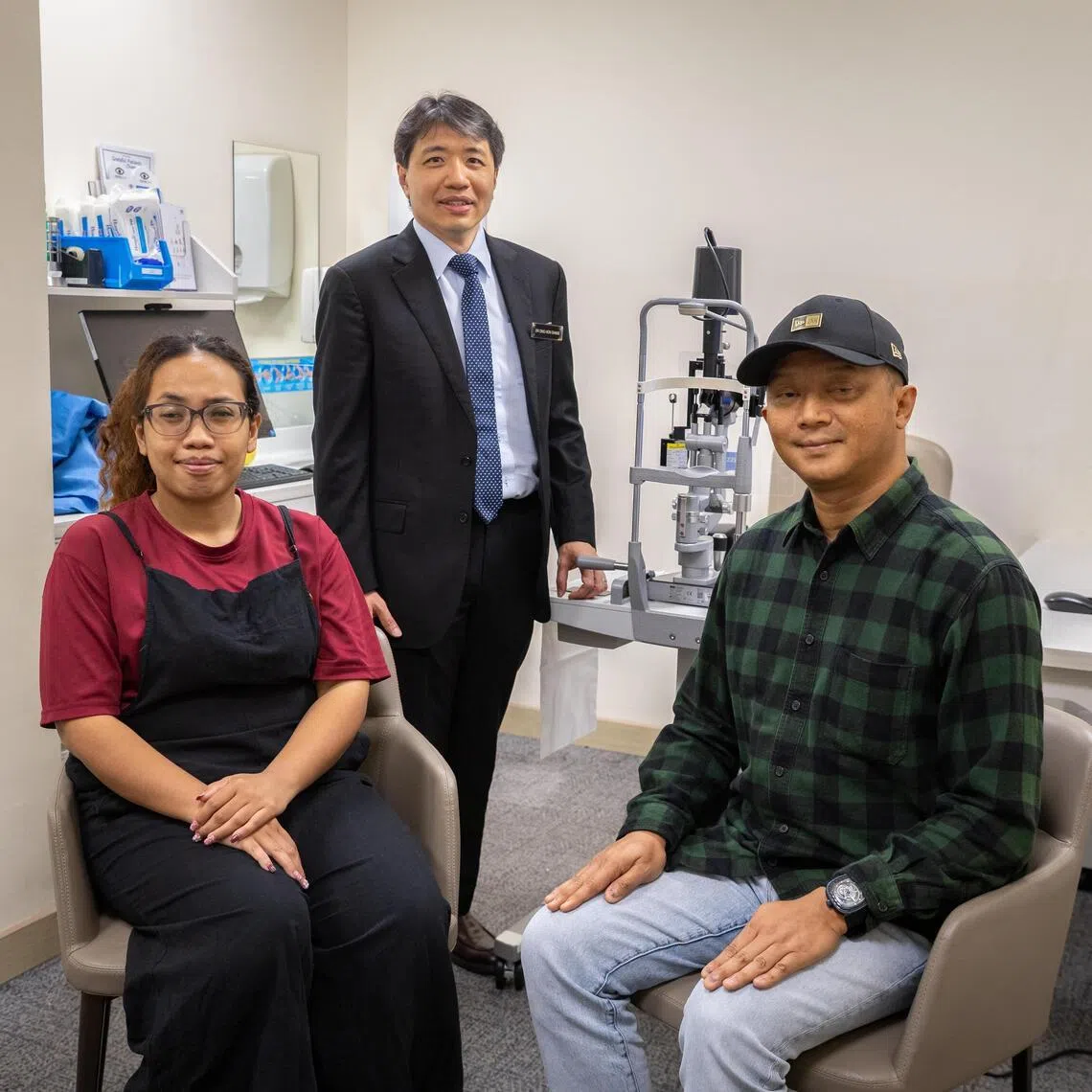 Housewife Fikriyah Mohamad Nor (left) and shipping agent Sunari (right) suffered from Stevens-Johnson Syndrome, an allergic reaction to a medication, which resulted in ocular diseases affecting their eyes. They were treated by senior consultant from the Cornea and External Eye Disease Depatment at SNEC Ong Hon Shing.