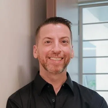 American Alex McKenzie (left) and Ms Krystle Arakasamy attended an integration programme for new permanent residents (PR) called the PR Journey.