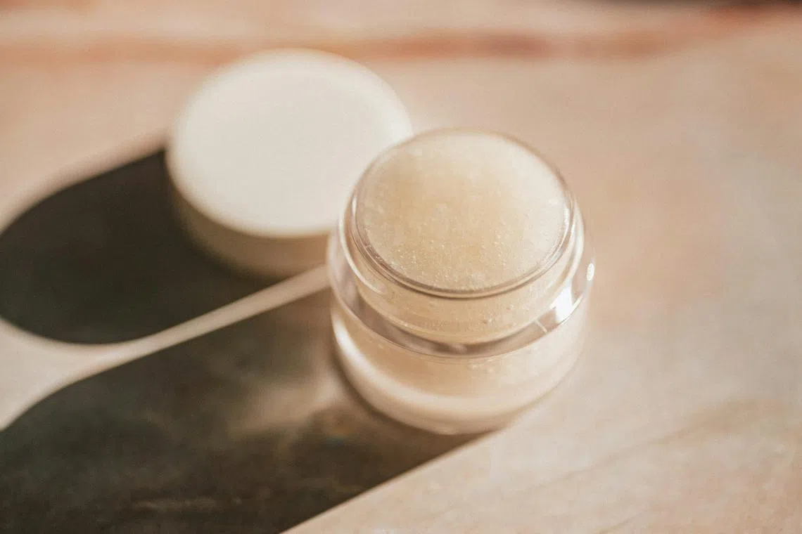 Storing benzoyl peroxide creams, gels and washes at refrigerated temperatures could minimise the risk of benzene exposure. 