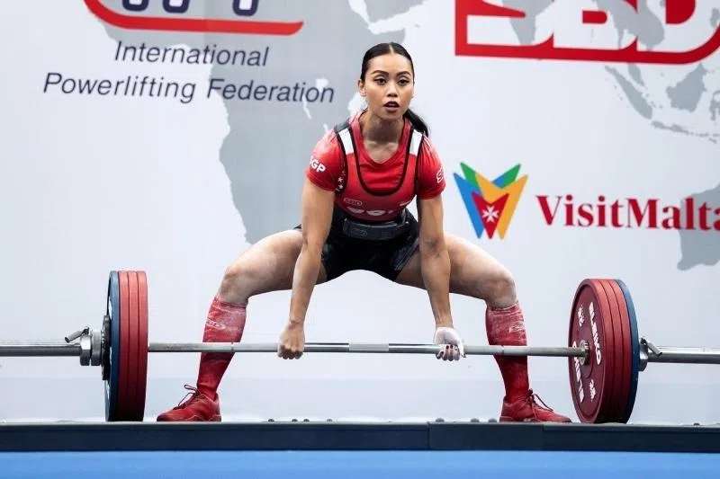 S’pore powerlifter Farhanna Farid sets 14th world record with 220.5kg deadlift
