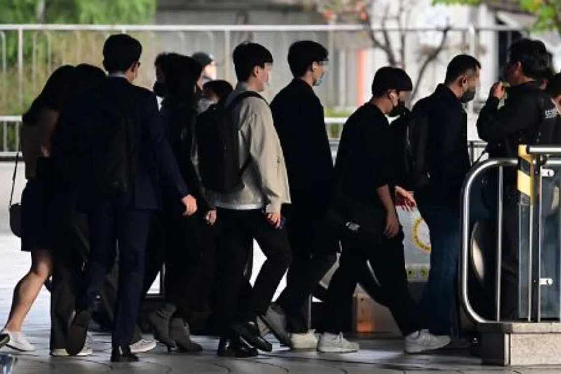 Two-thirds of South Koreans contacted for work after hours: Survey