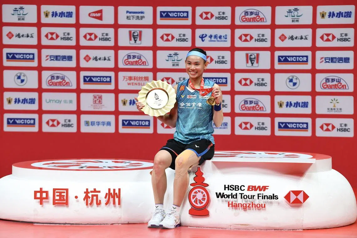Chinese Taipei’s Tai Tzu-ying edged ahead to her 12th victory after yet another sensational fightback to win 12-21, 21-14, 21-18.