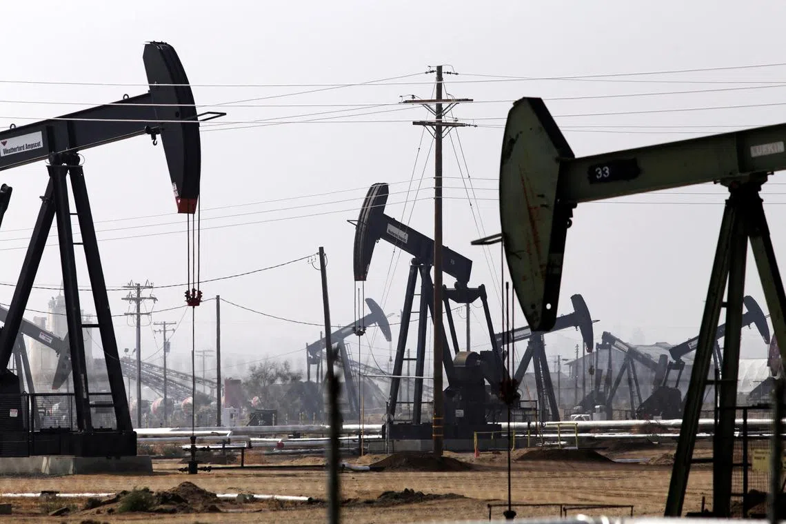 FILE PHOTO: Petroleum pump jacks are pictured in the Kern River oil field in Bakersfield, California November 9, 2014. REUTERS/Jonathan Alcorn/File Photo