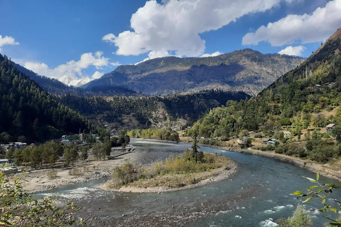 ddletter10 - A view of the scenic Keran Valley in Kashmir with the Kishanganga River, which marks the de facto border between India and Pakistan. To the left is Pakistan-administered Kashmir and to the right is India-administered Kashmir. 



Credit: Debarshi Dasgupta