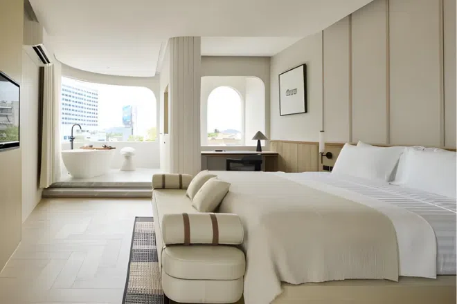 Torre do Relógio Premium Arco Phuket Town com Banheira