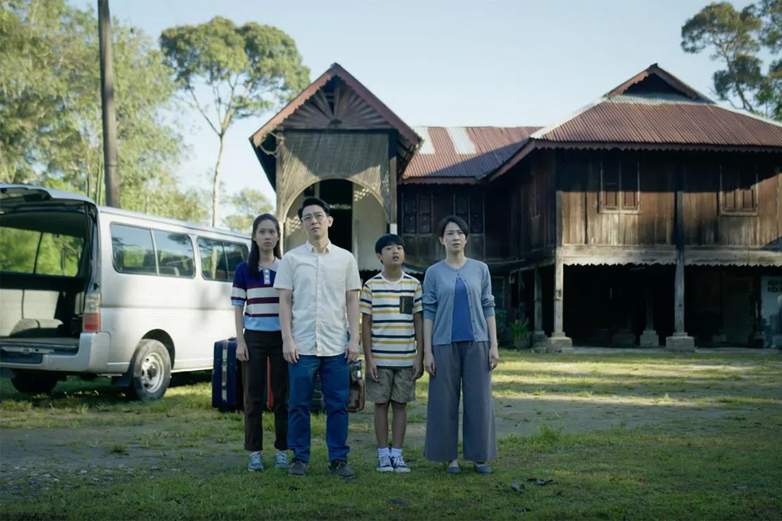 hzfilm - Malaysia's first crowdfunded movie 'Pendatang', set in a dystopian Malaysia where inter-racial contact is forbidden, was released on YouTube on Dec 22, 2023. Its success could pave the way for more locally-produced movies to be made and released in this way, bypassing financial and censorship restrictions.



CREDIT: KUMON PICTURES