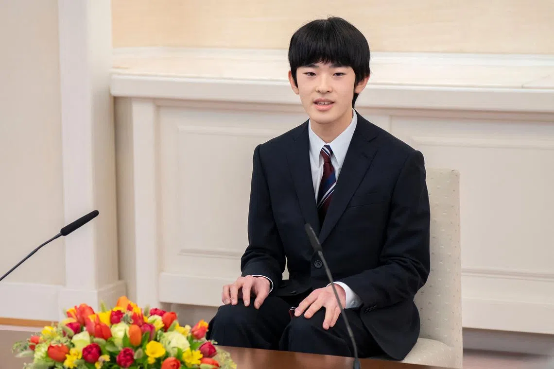 During his high school years, the prince continued to grow vegetables and rice and observe living creatures at his residence, the Akasaka Estate in Tokyo’s Minato Ward. 